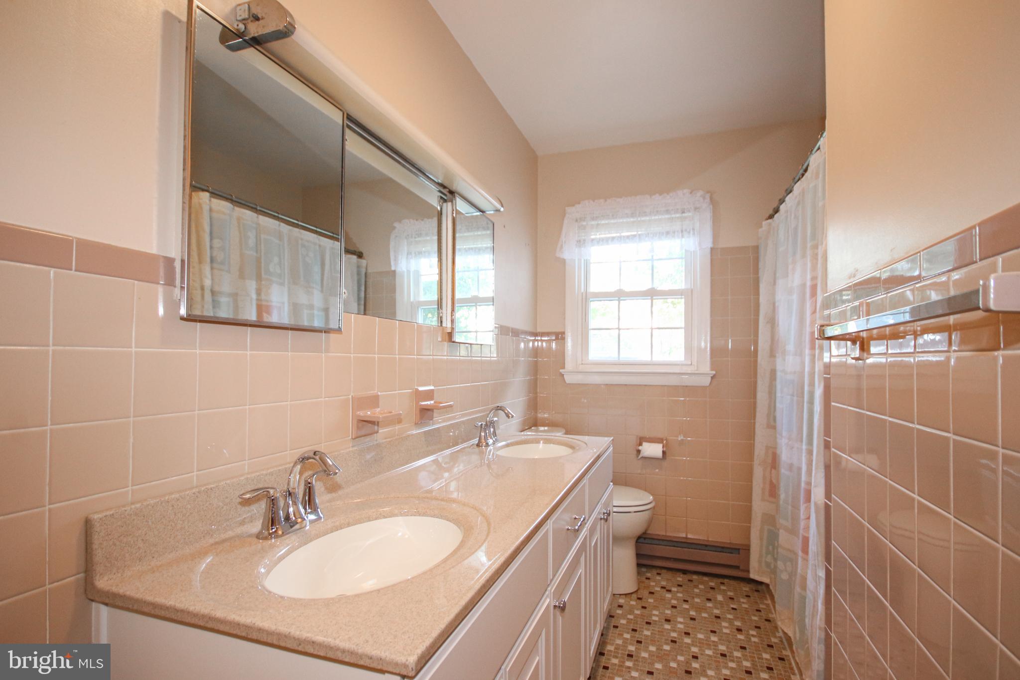 COULBOURN MANOR - Residential