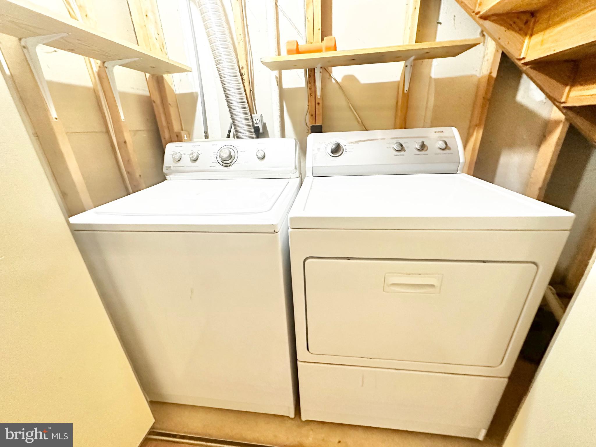 TUDOR OAKS (TH) - Residential Lease