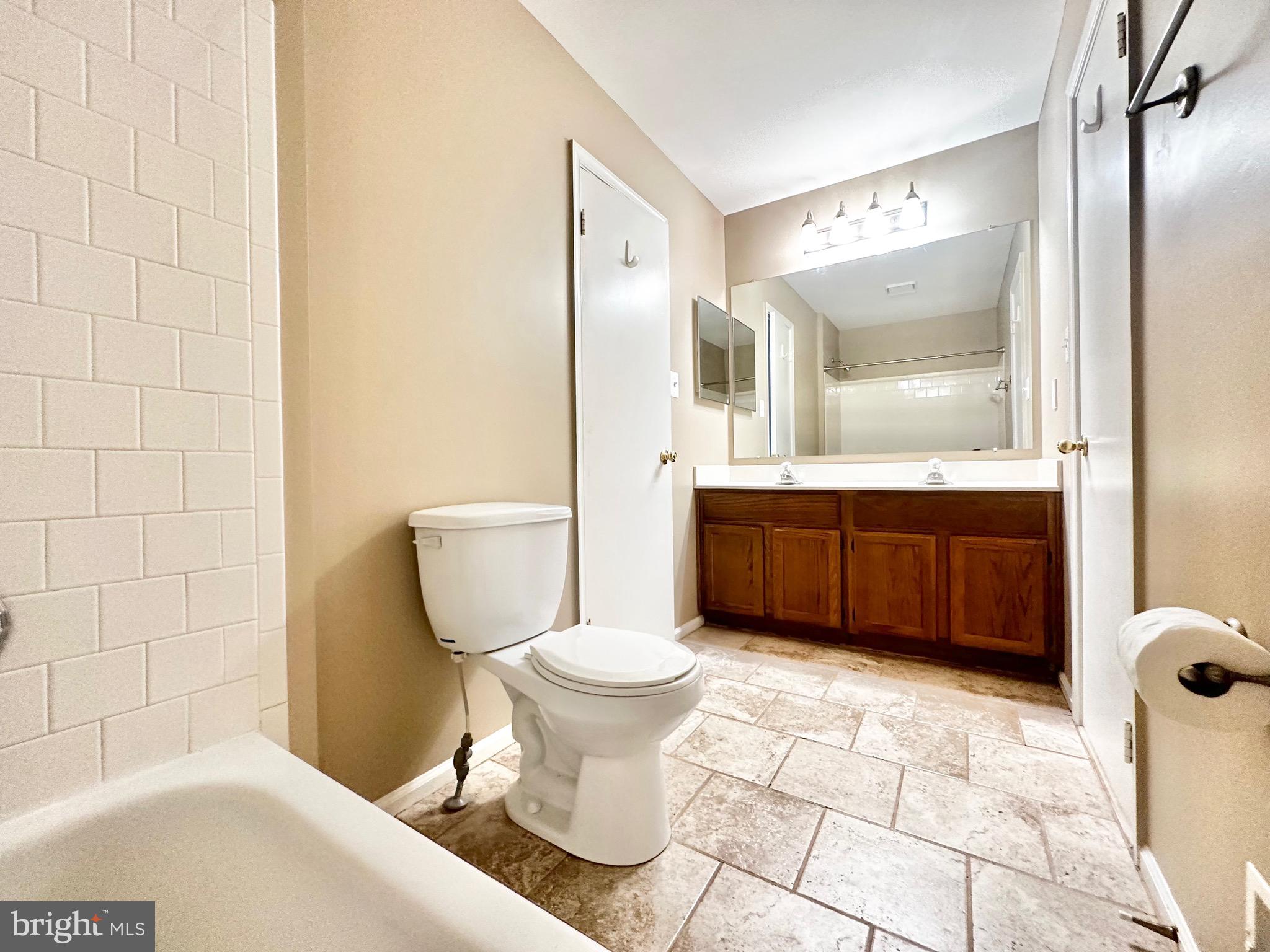 TUDOR OAKS (TH) - Residential Lease