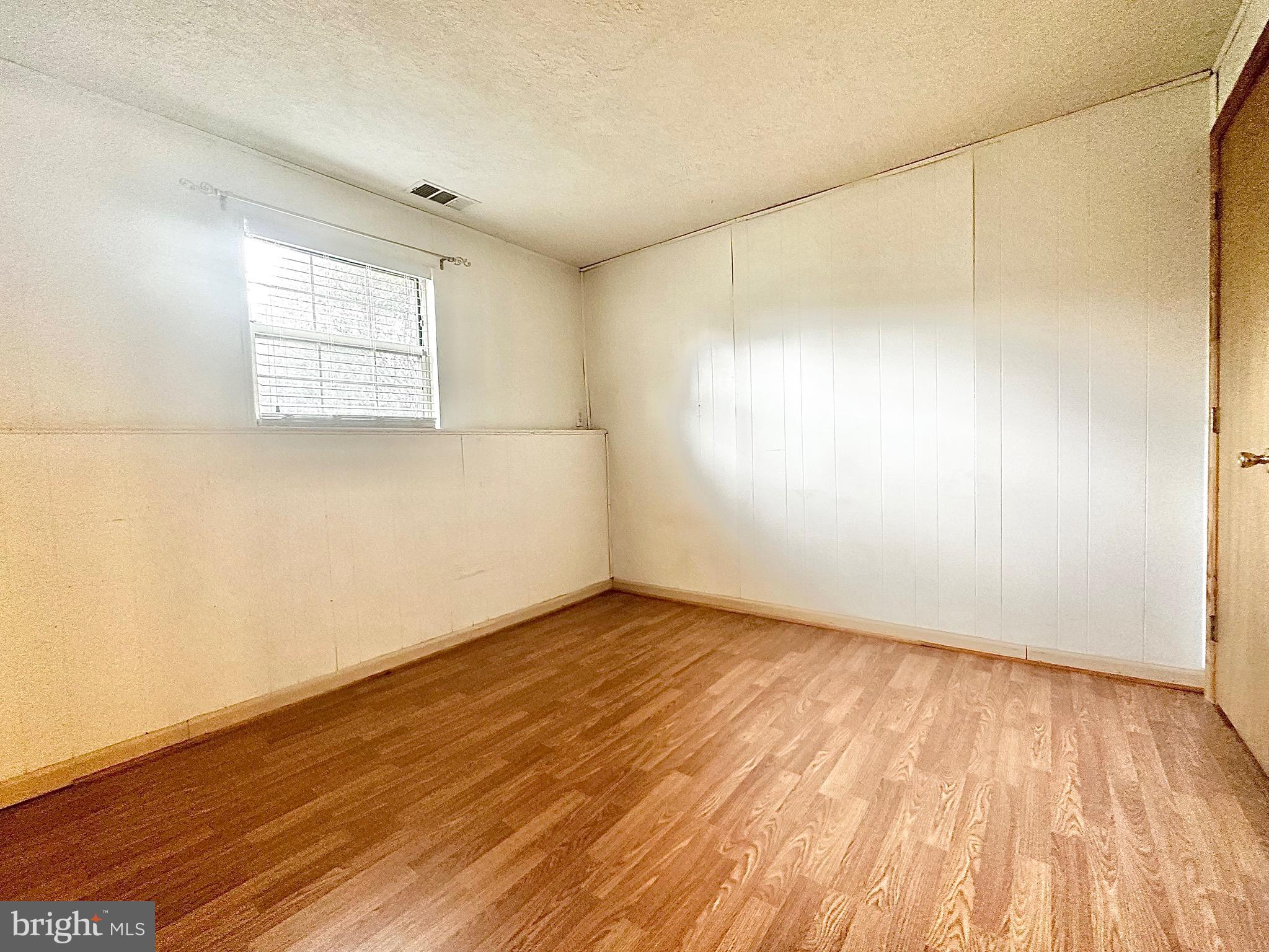 TUDOR OAKS (TH) - Residential Lease