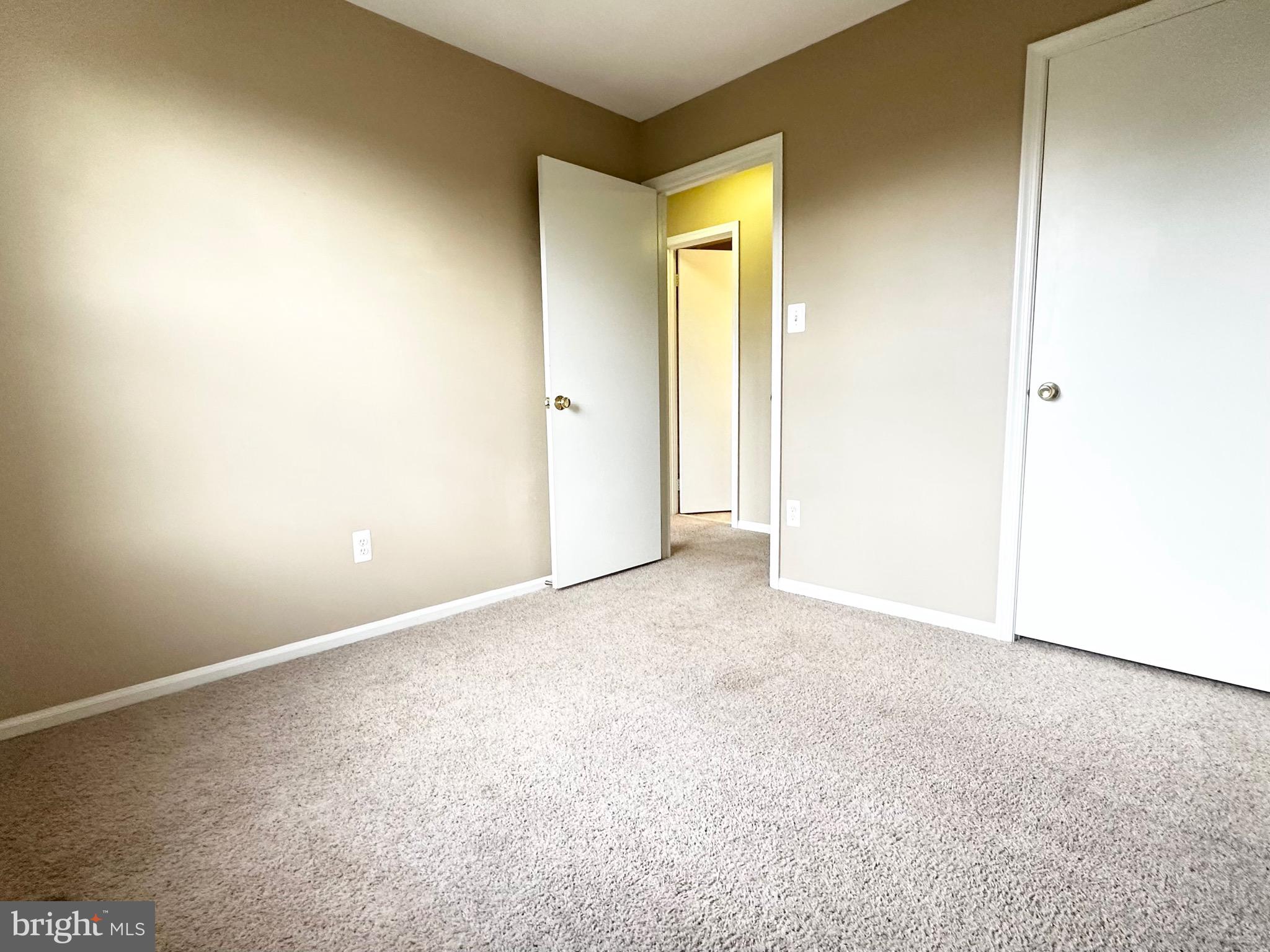 TUDOR OAKS (TH) - Residential Lease