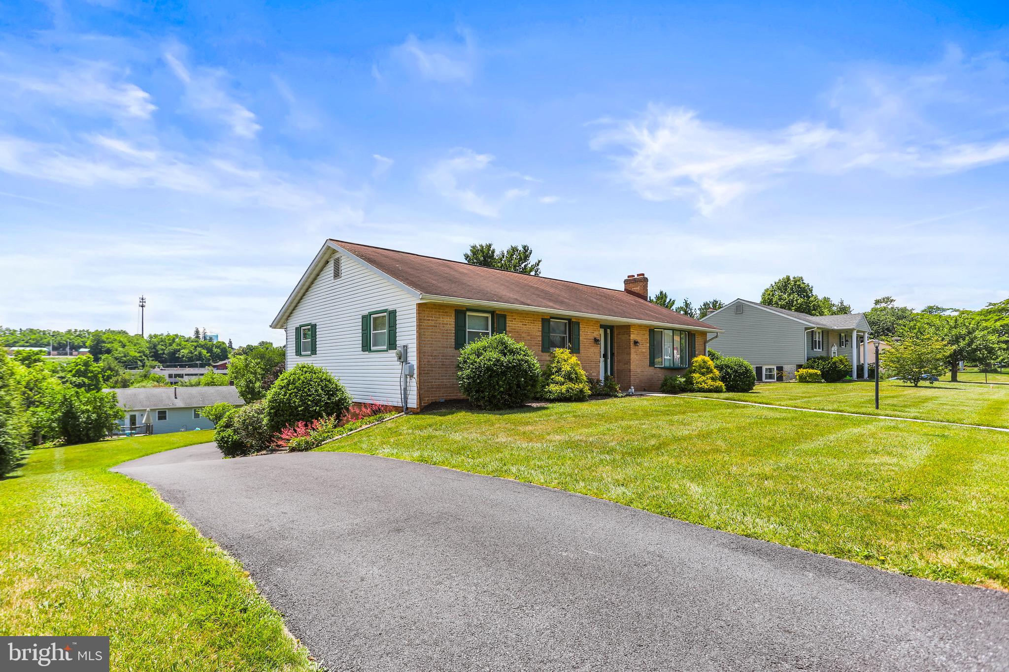 102 SKYVIEW DRIVE