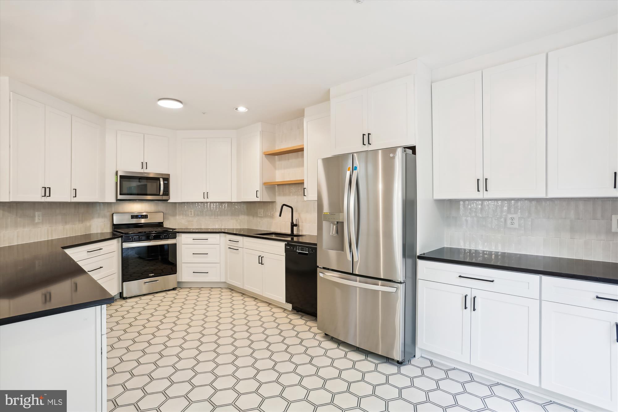 FALLSTONE - Residential Lease