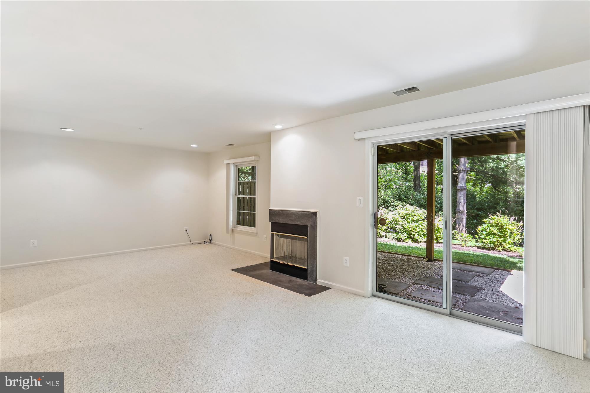 FALLSTONE - Residential Lease