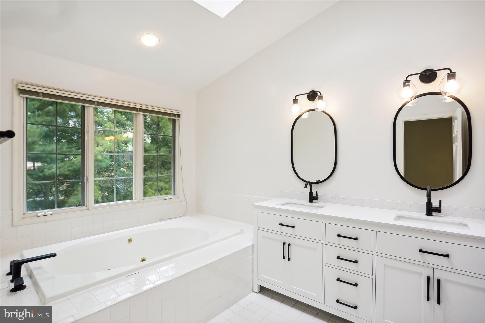 FALLSTONE - Residential Lease