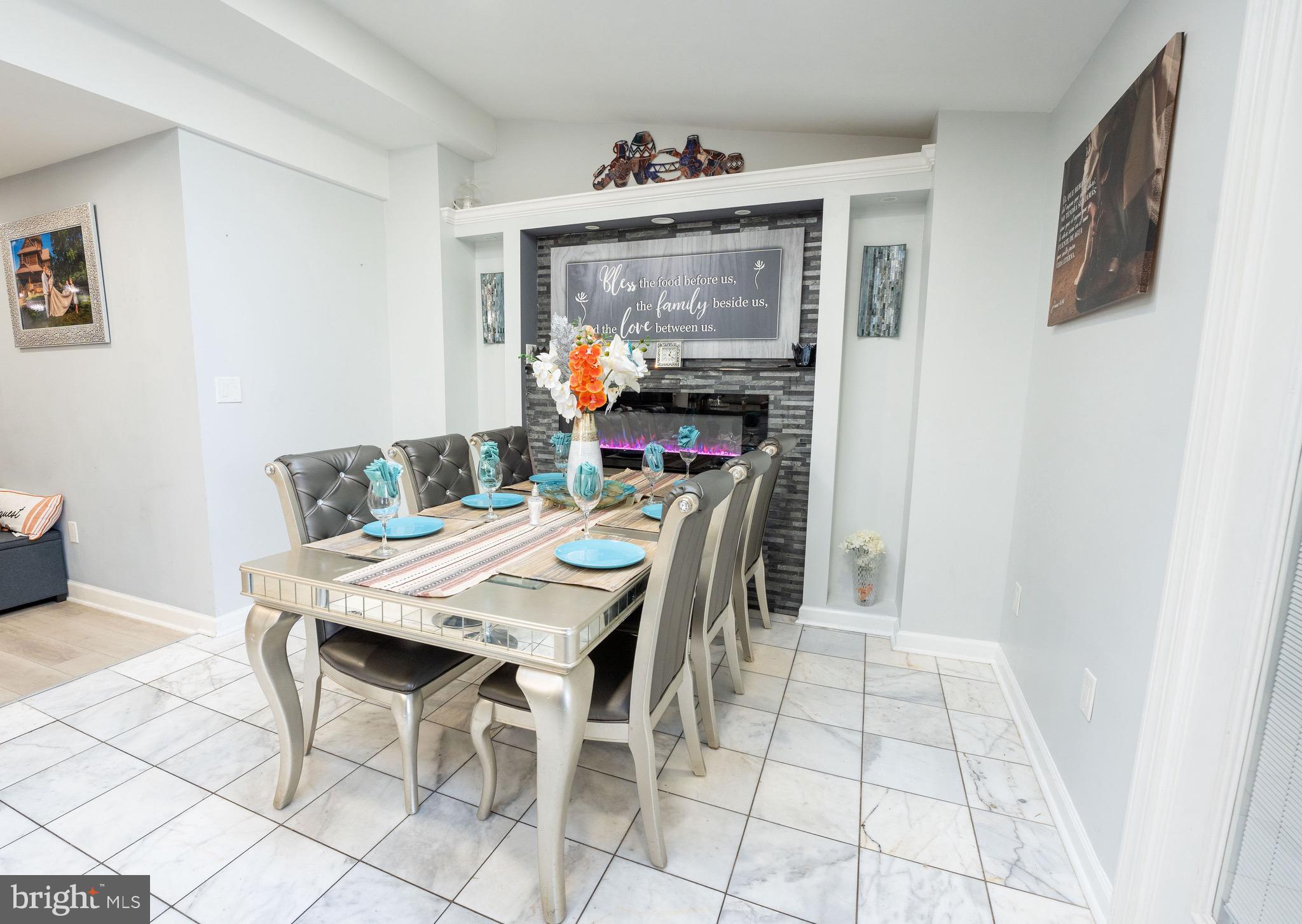 CHESTNUT RIDGE MANOR - Residential