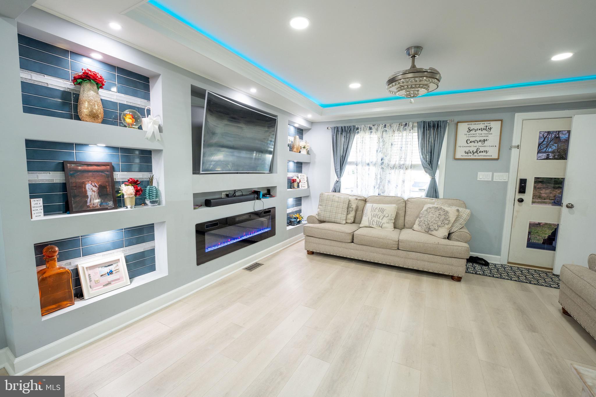 CHESTNUT RIDGE MANOR - Residential