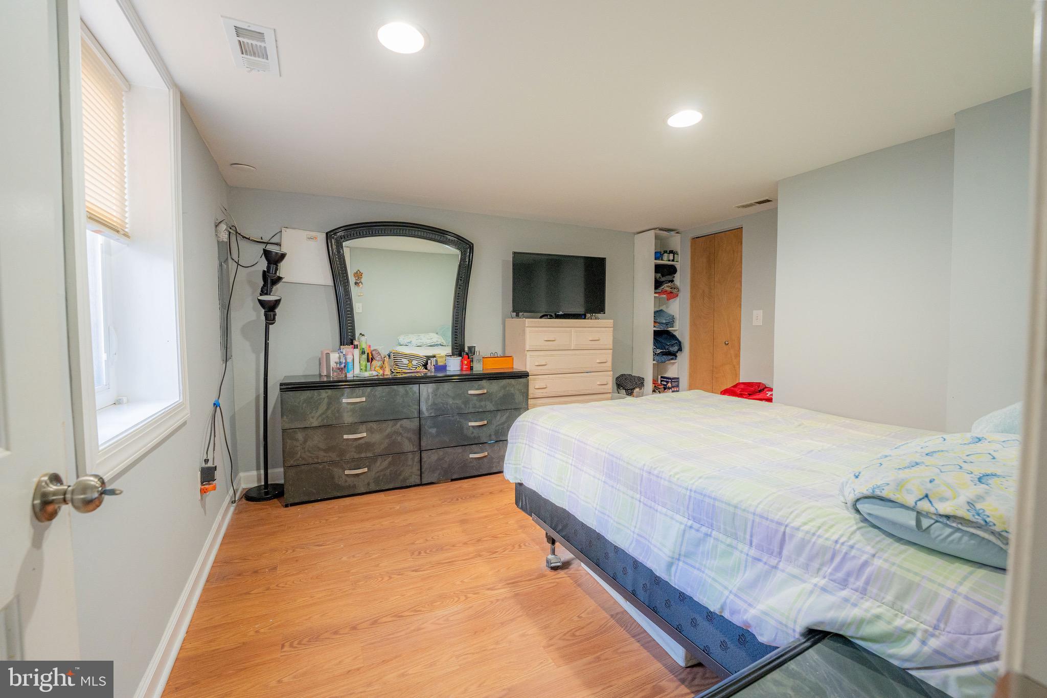 CHESTNUT RIDGE MANOR - Residential