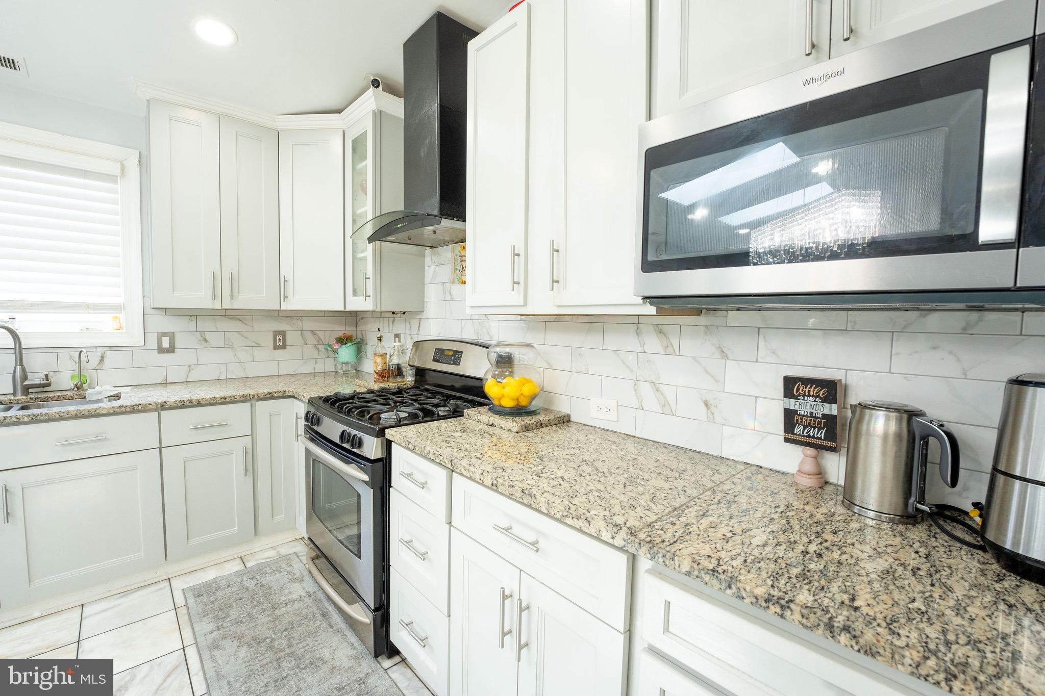 CHESTNUT RIDGE MANOR - Residential