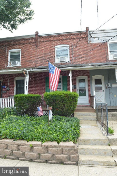 Townhouse For Sale - 328 W Fifth Street<br/> LANSDALE, PA 19446