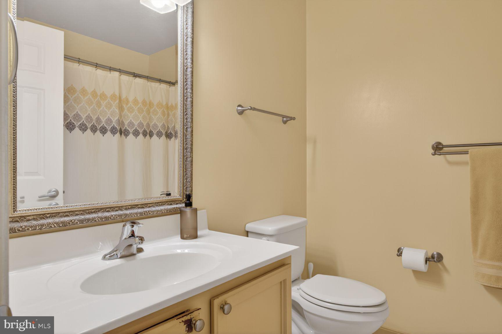 DELMONT STATION - Residential