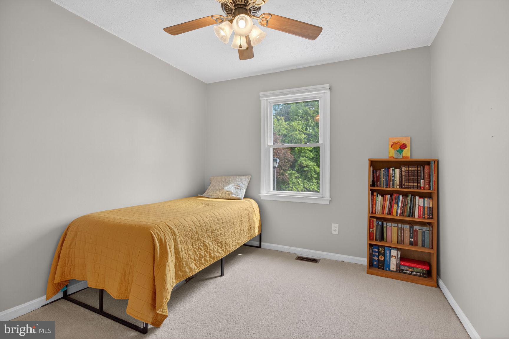 DELMONT STATION - Residential