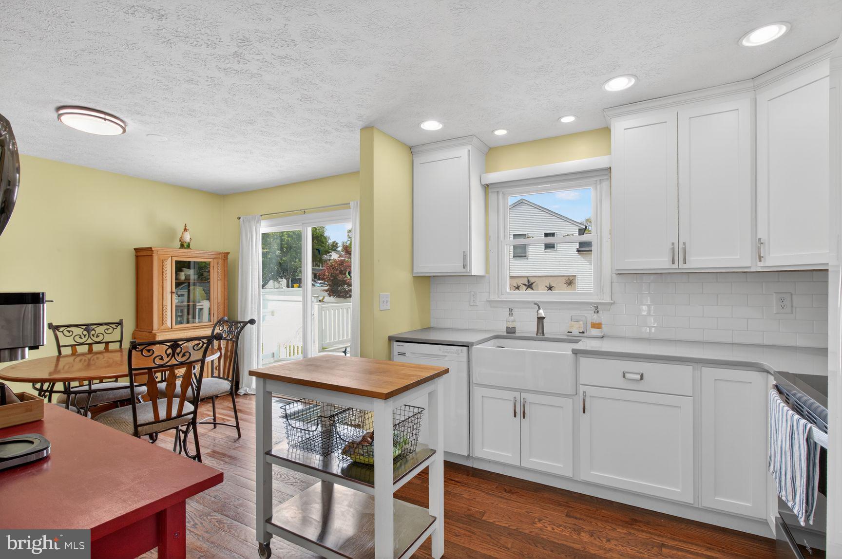DELMONT STATION - Residential
