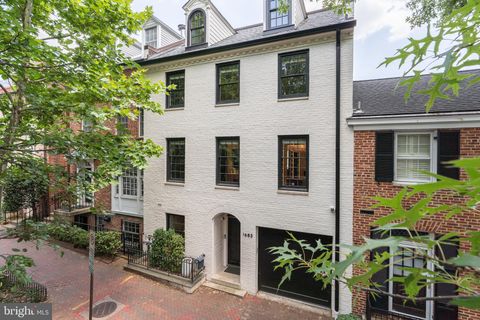 Photo of 1683 34th Street NW, WASHINGTON, DC 20007 (MLS # DCDC2245230)