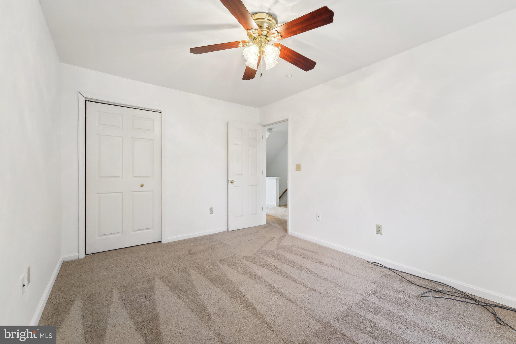 SEVEN OAKS - Residential