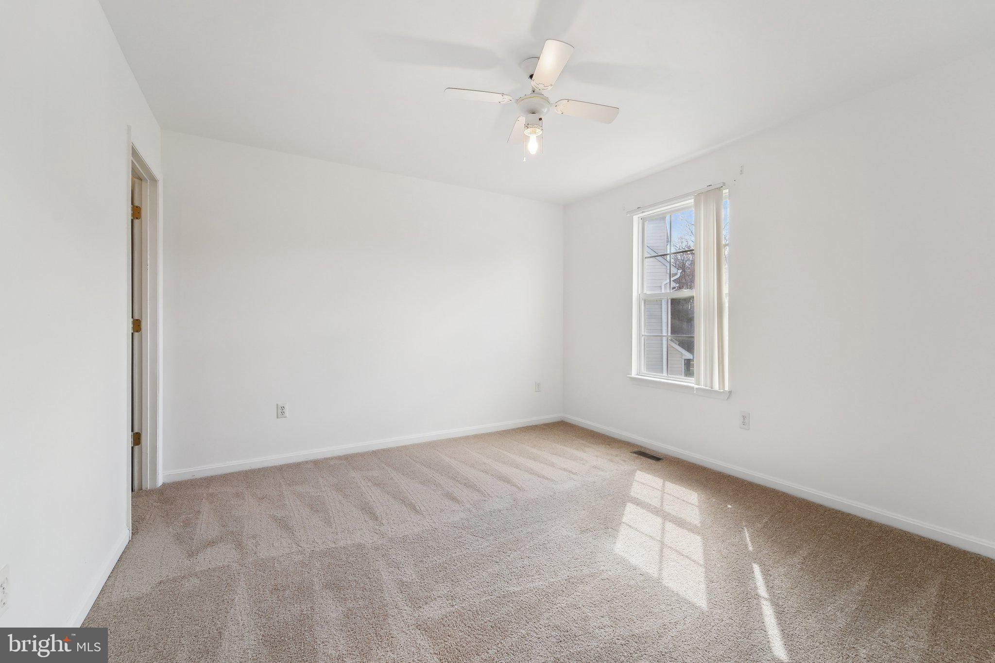 SEVEN OAKS - Residential