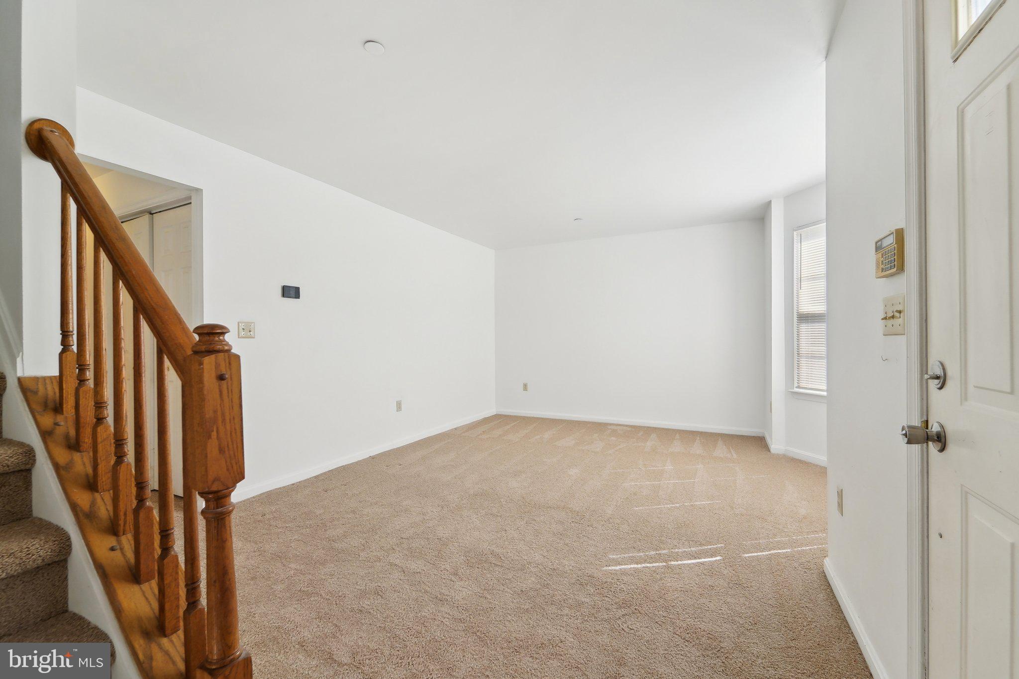 SEVEN OAKS - Residential