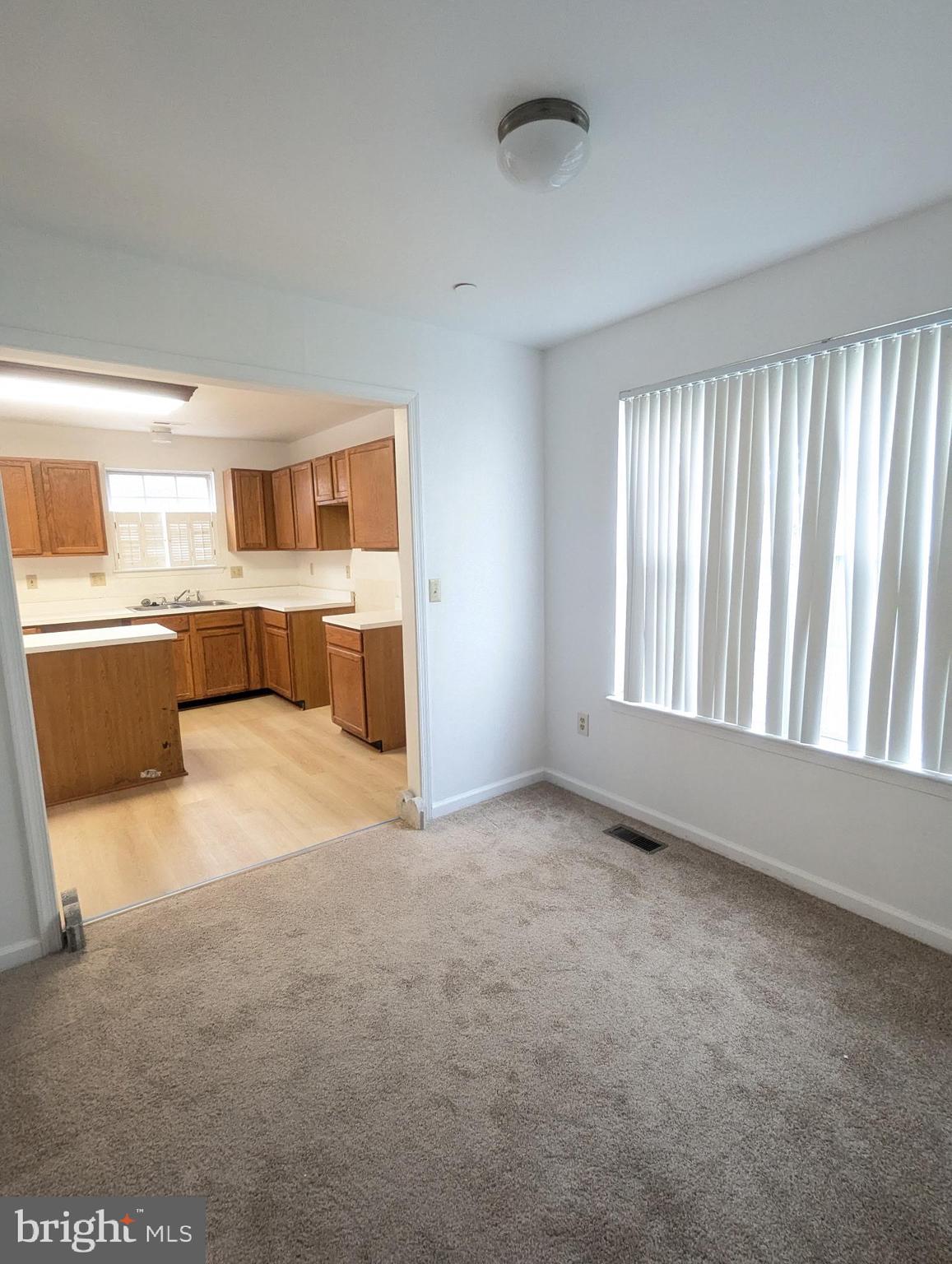 SEVEN OAKS - Residential