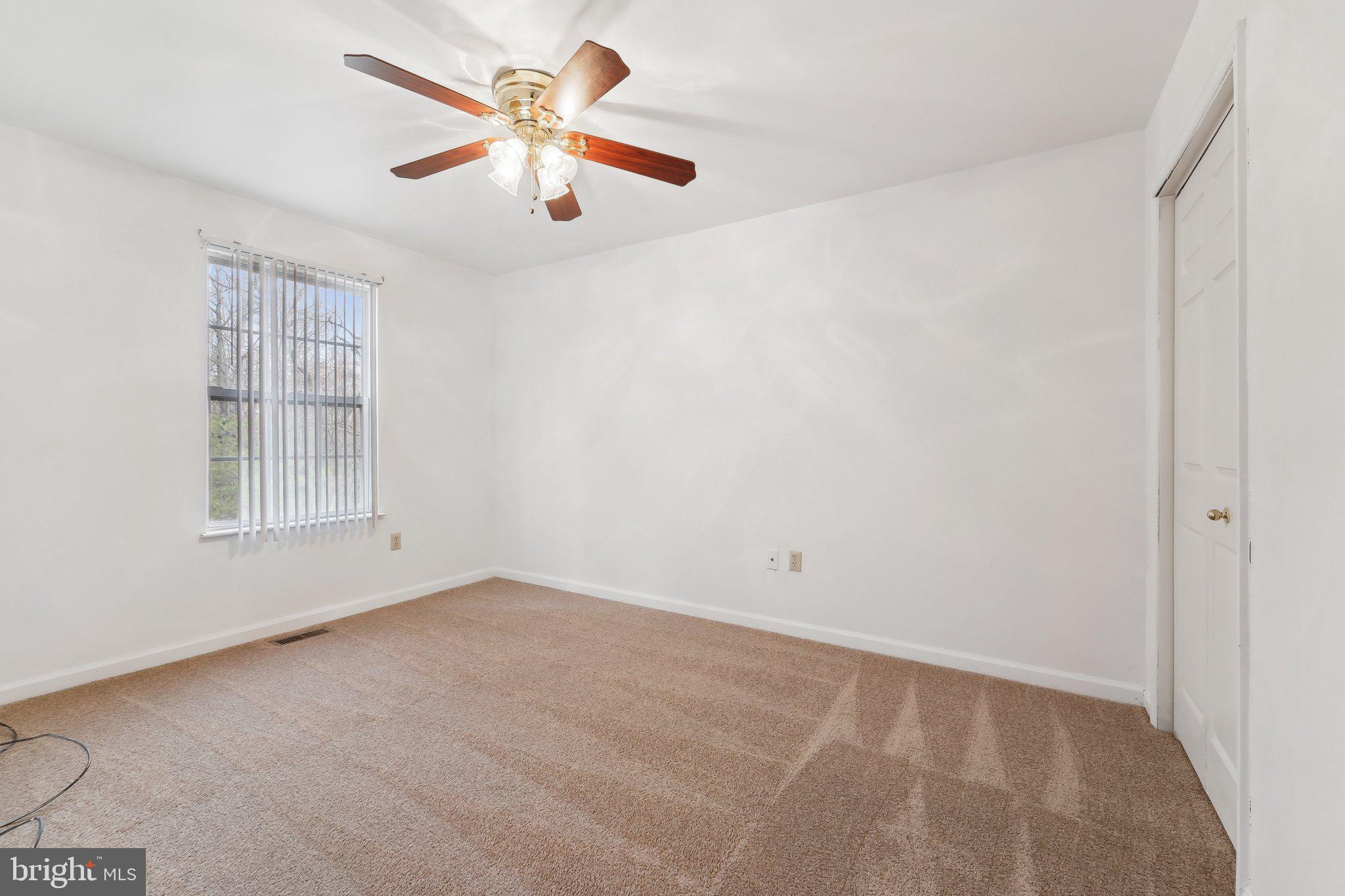 SEVEN OAKS - Residential