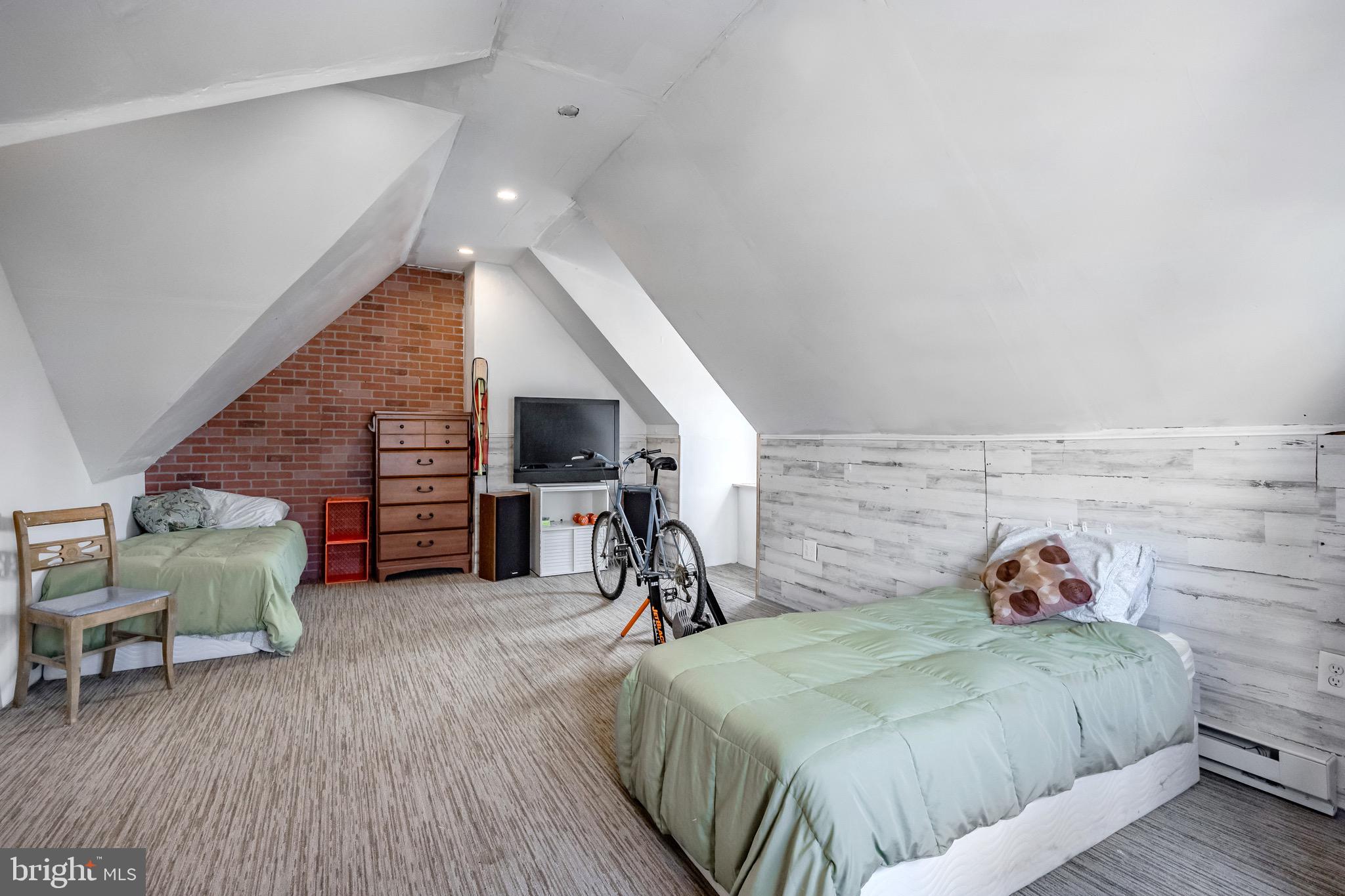 DREXEL HILL - Residential