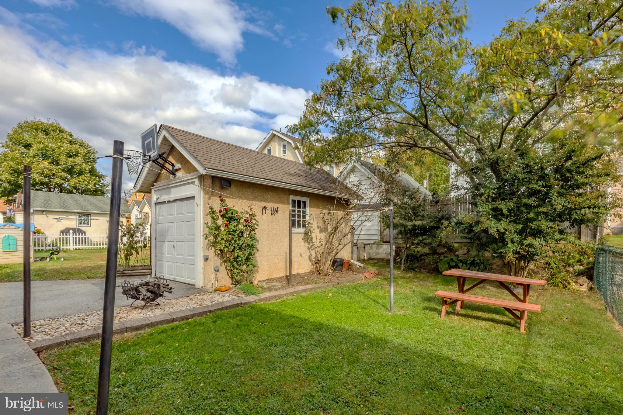 DREXEL HILL - Residential