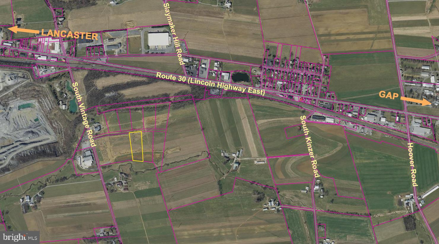 Lot located in Vintage Business Park. Seller has received preliminary approval for a 26,220 SF
building. Lot has NPDES permit which is good through 2029.