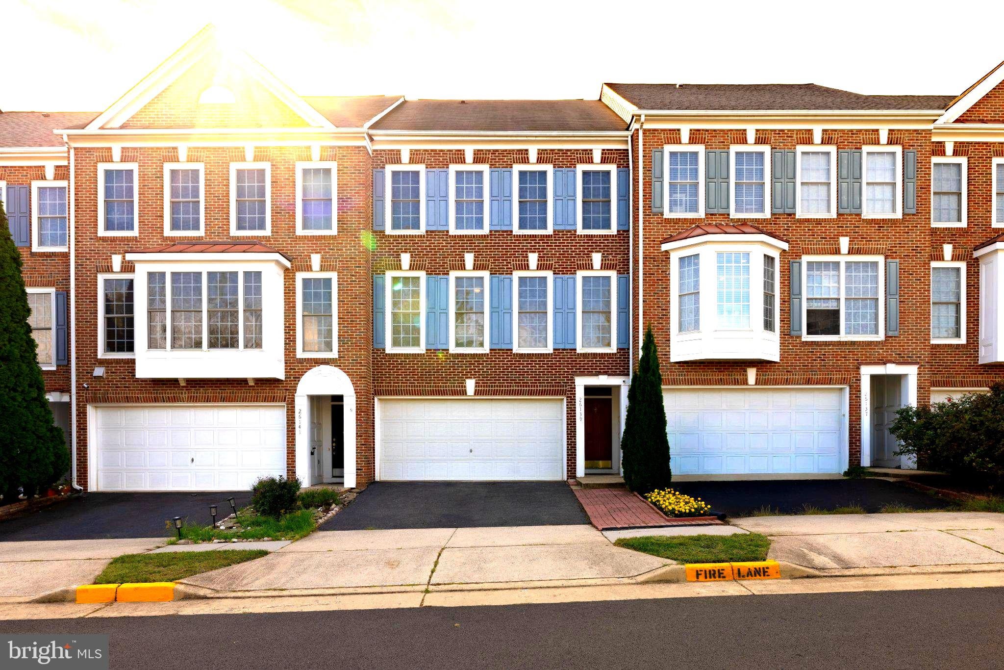 26139 KENNYWOOD SQUARE