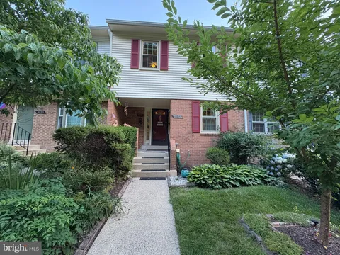 5930 Langton Drive, Franconia, VA MLS: VAFX2246138