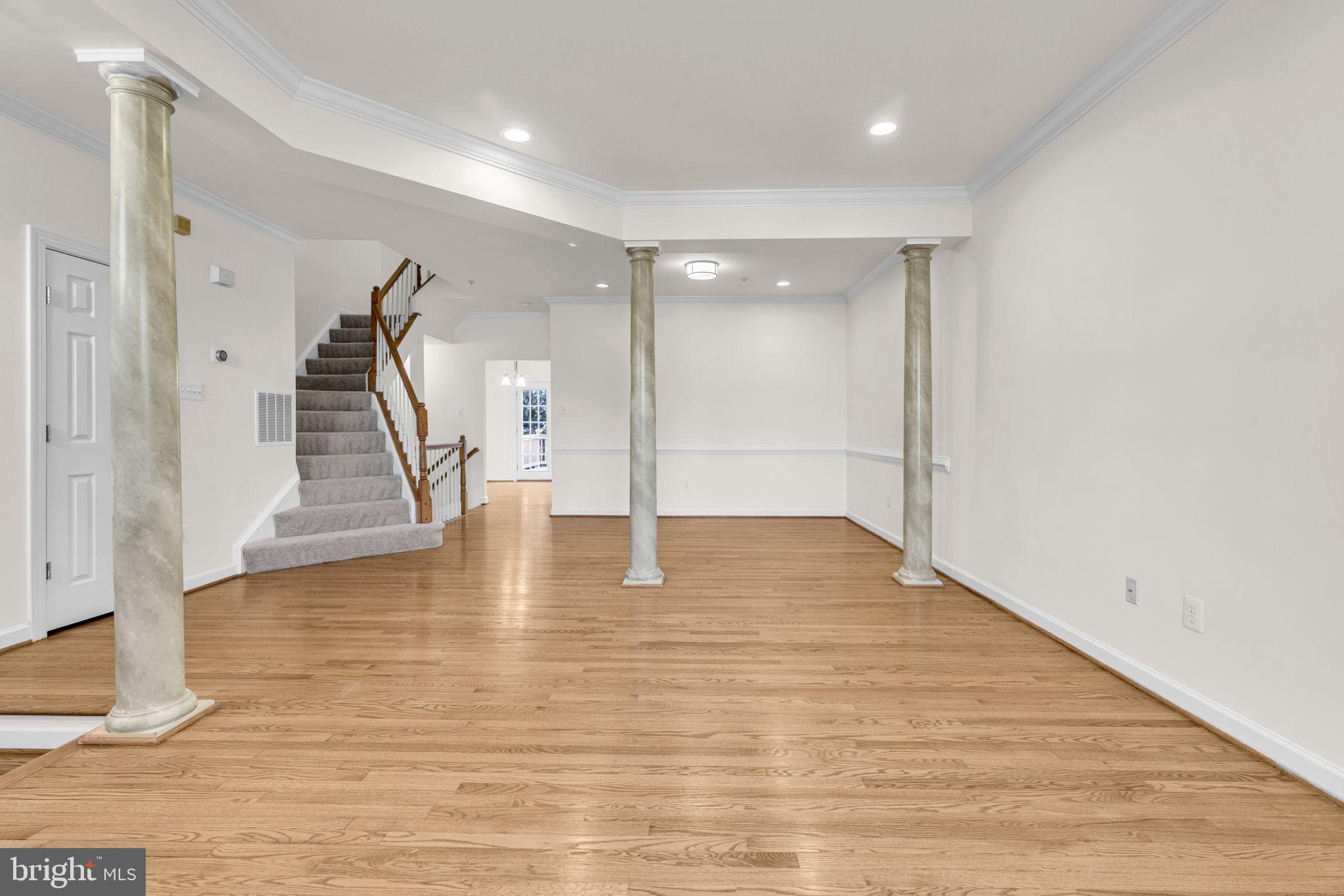 WILLOWS OF POTOMAC - Residential