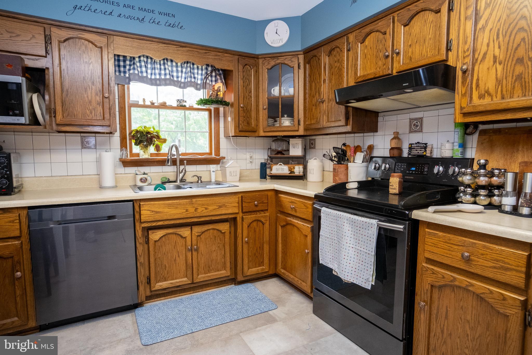 VALLEY VIEW - Residential