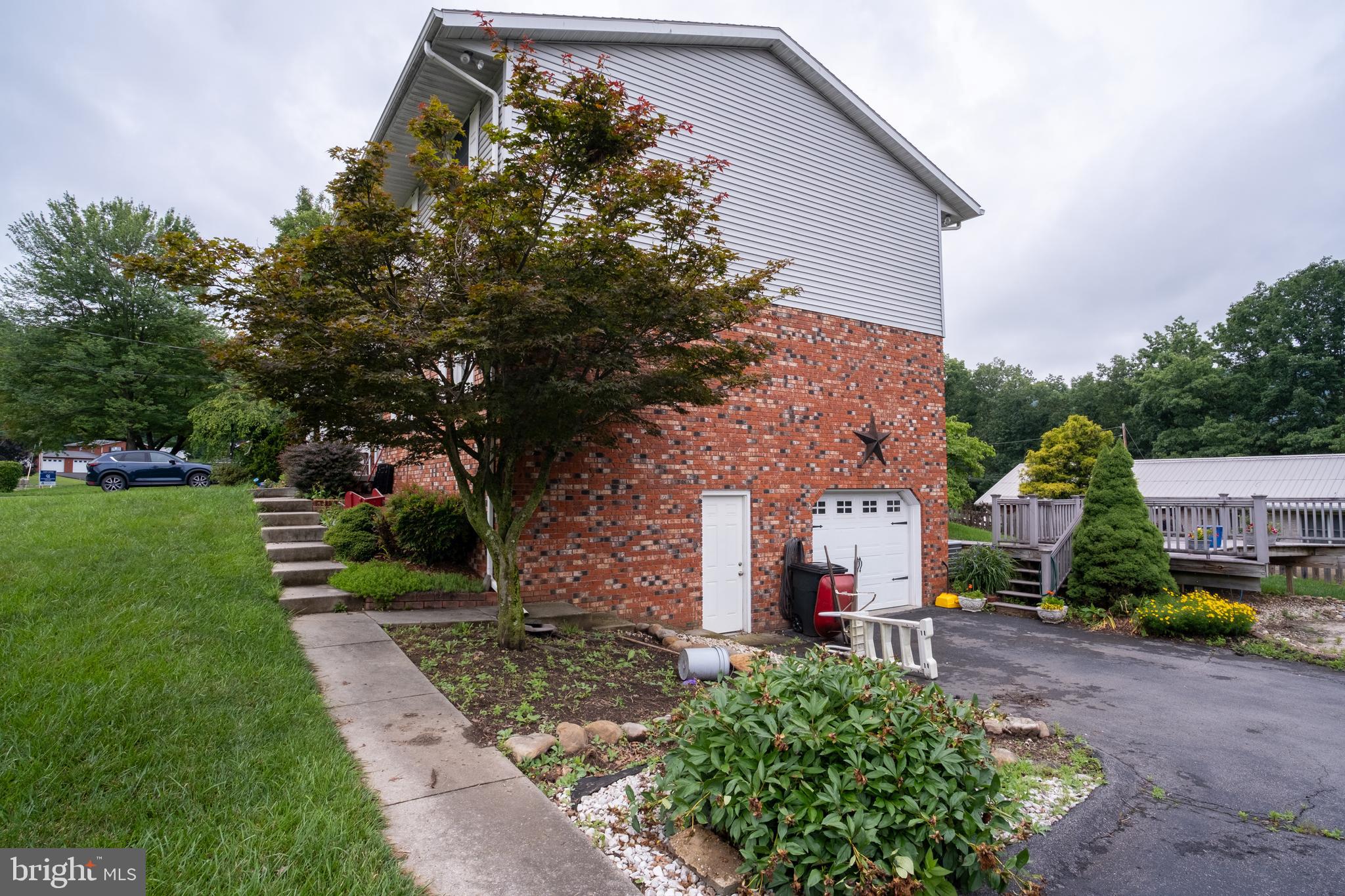 VALLEY VIEW - Residential