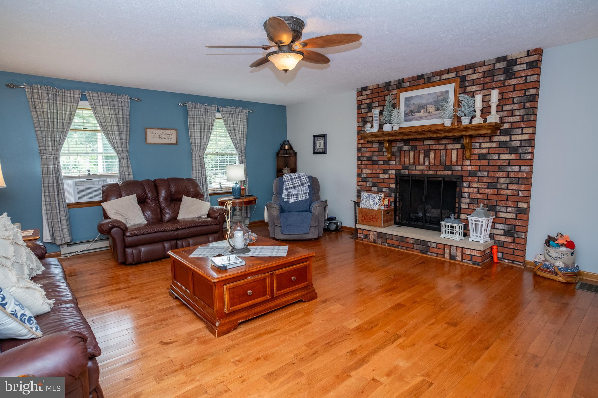 VALLEY VIEW - Residential