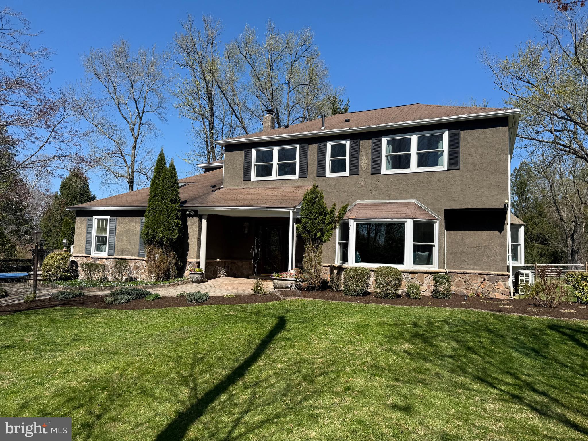 916 GENERAL HOWE DRIVE