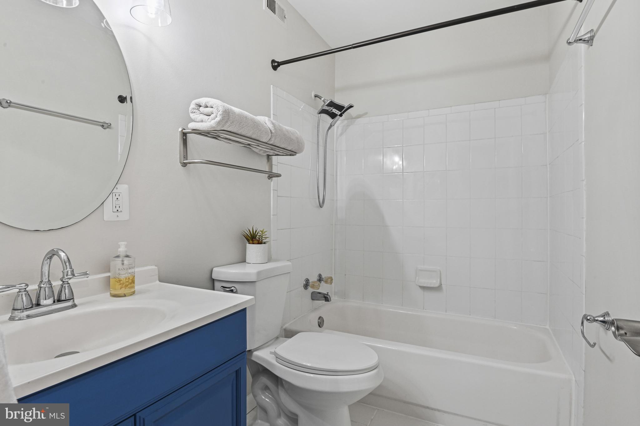 RESTON - Residential