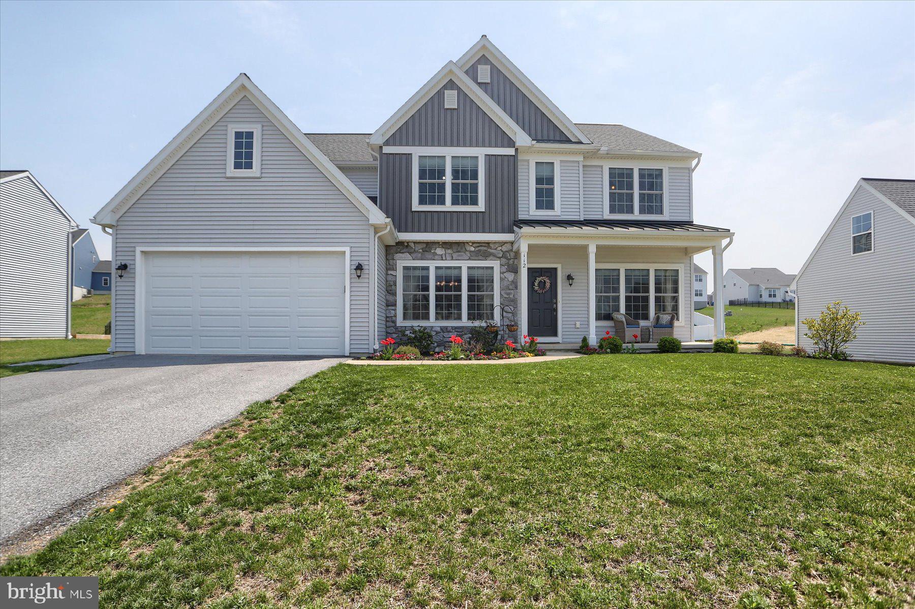 MOUNTAIN VIEW ESTATES - Residential