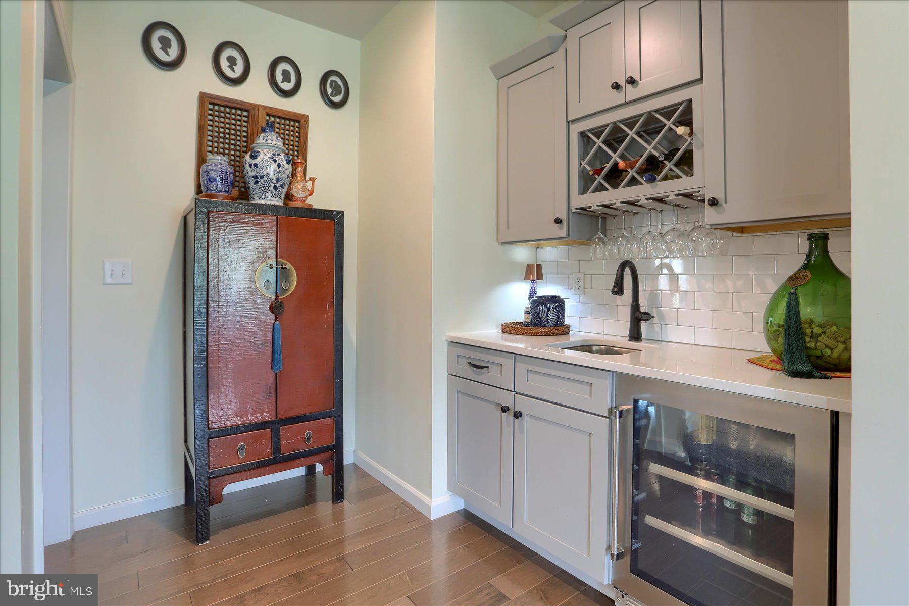 MOUNTAIN VIEW ESTATES - Residential