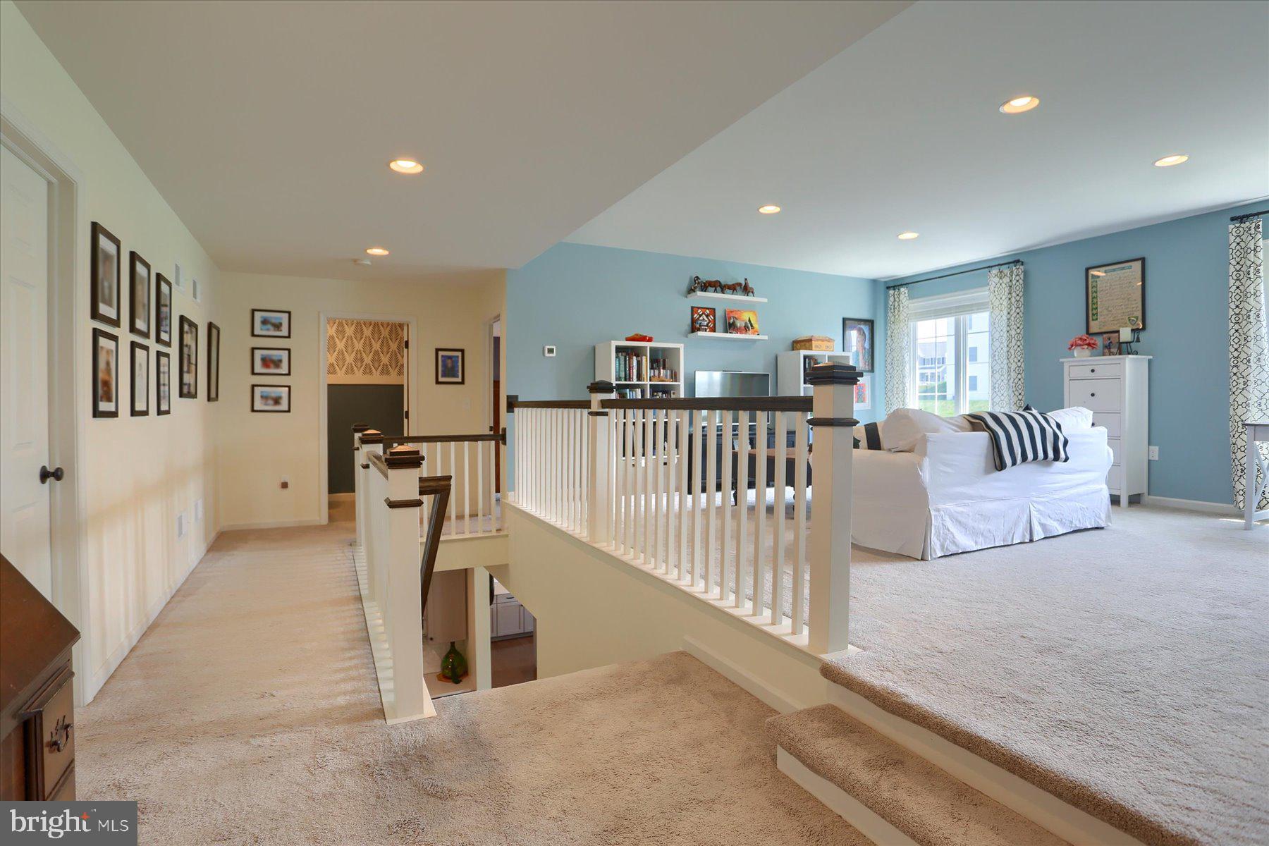 MOUNTAIN VIEW ESTATES - Residential