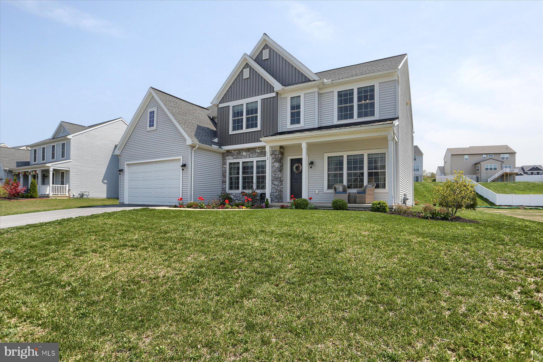 MOUNTAIN VIEW ESTATES - Residential