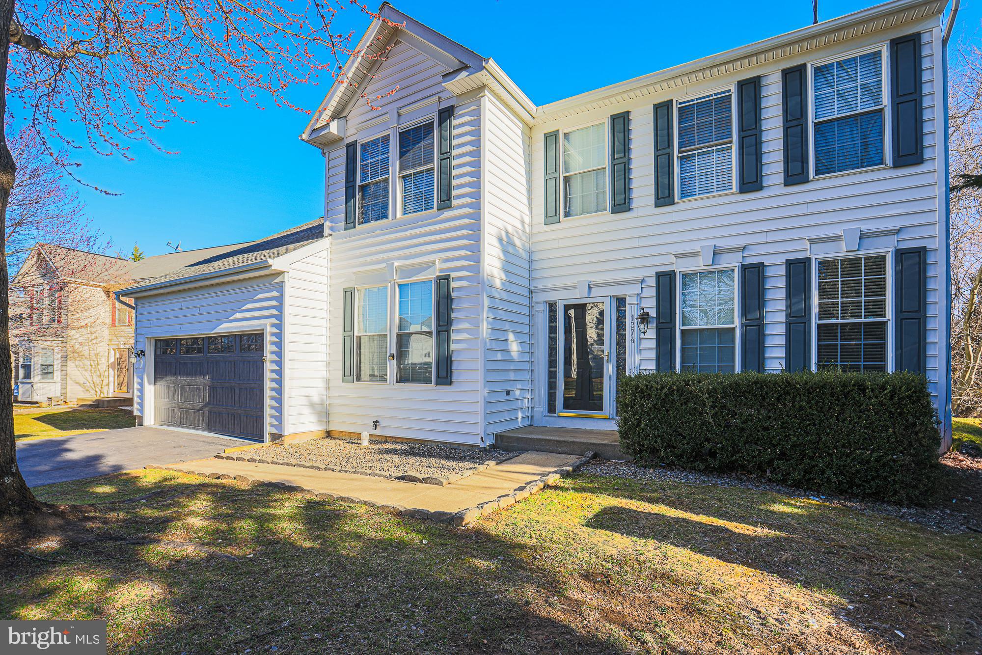 1374 REDFIELD