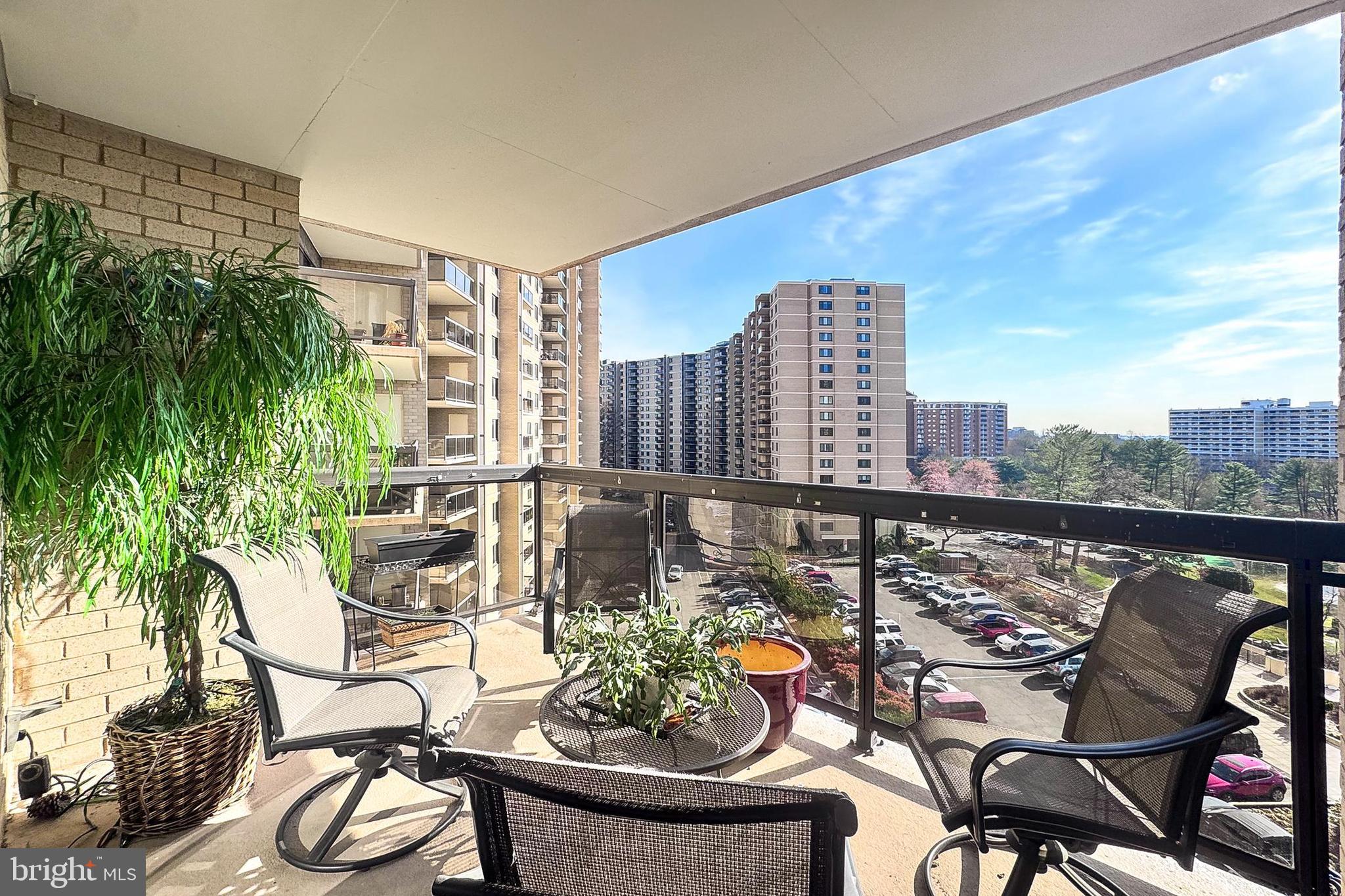 WATERGATE AT LANDMARK - Residential