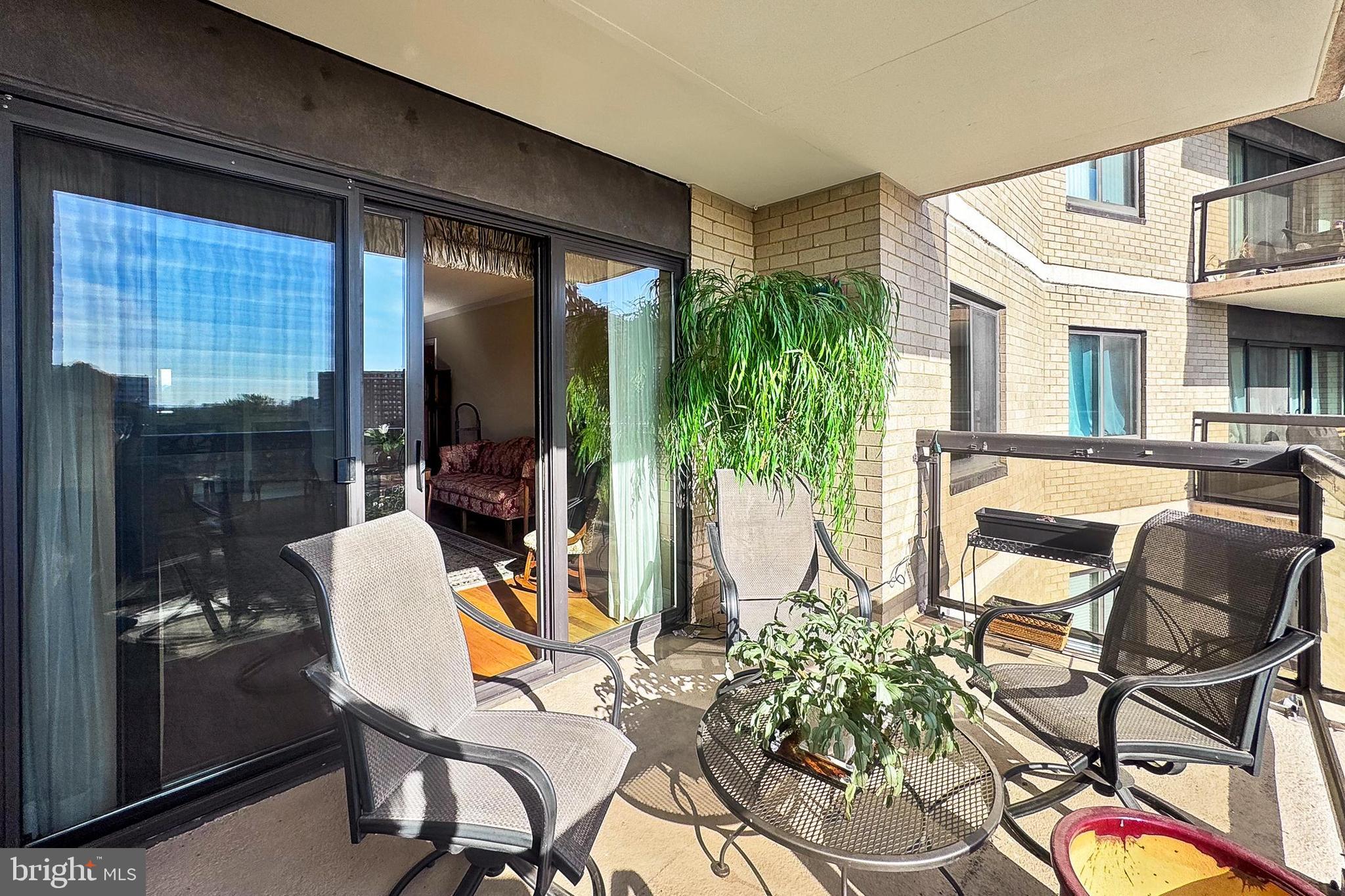 WATERGATE AT LANDMARK - Residential