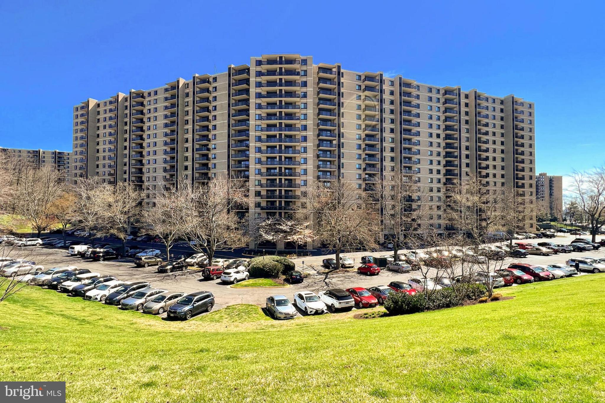 WATERGATE AT LANDMARK - Residential