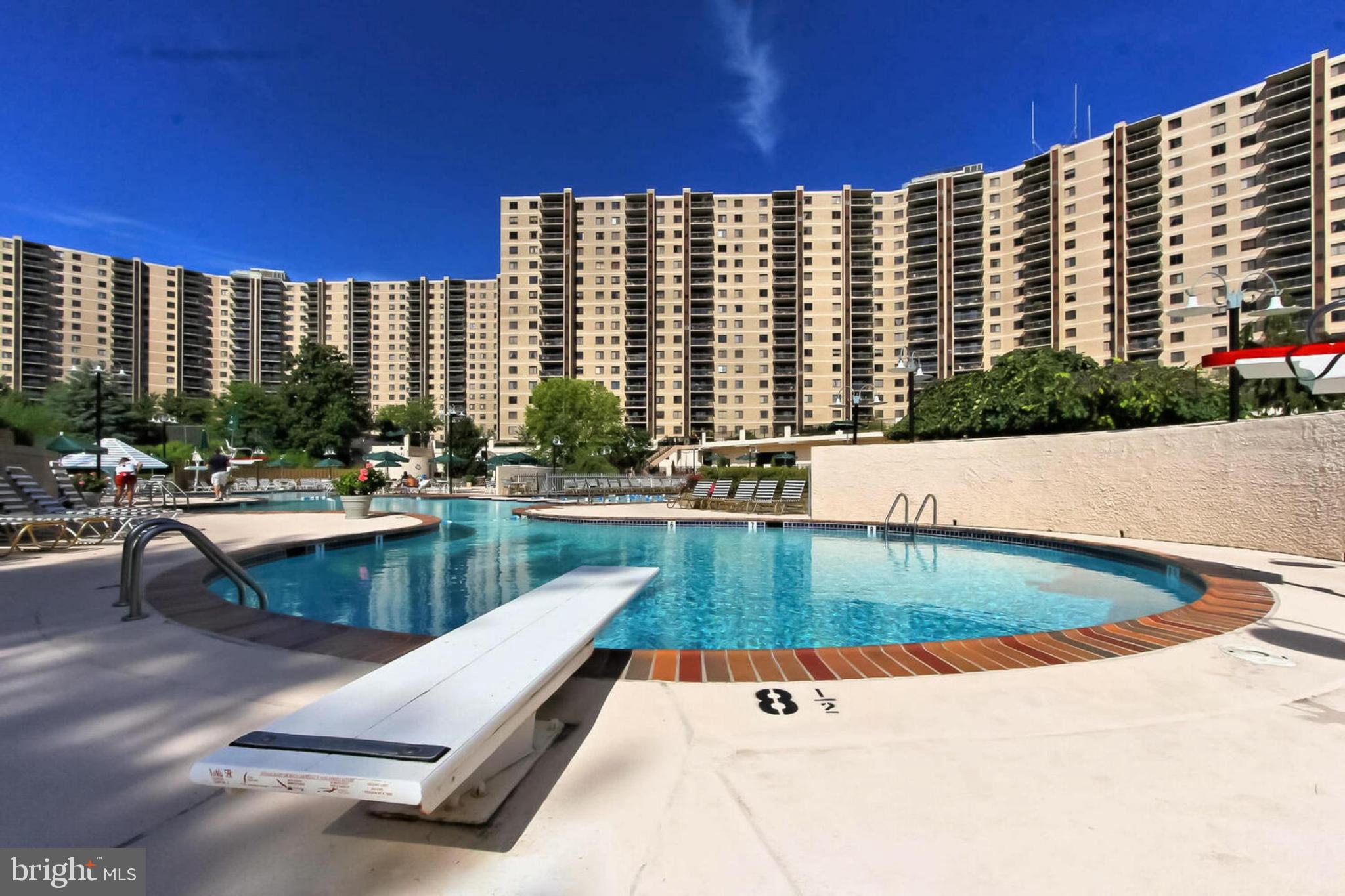 WATERGATE AT LANDMARK - Residential
