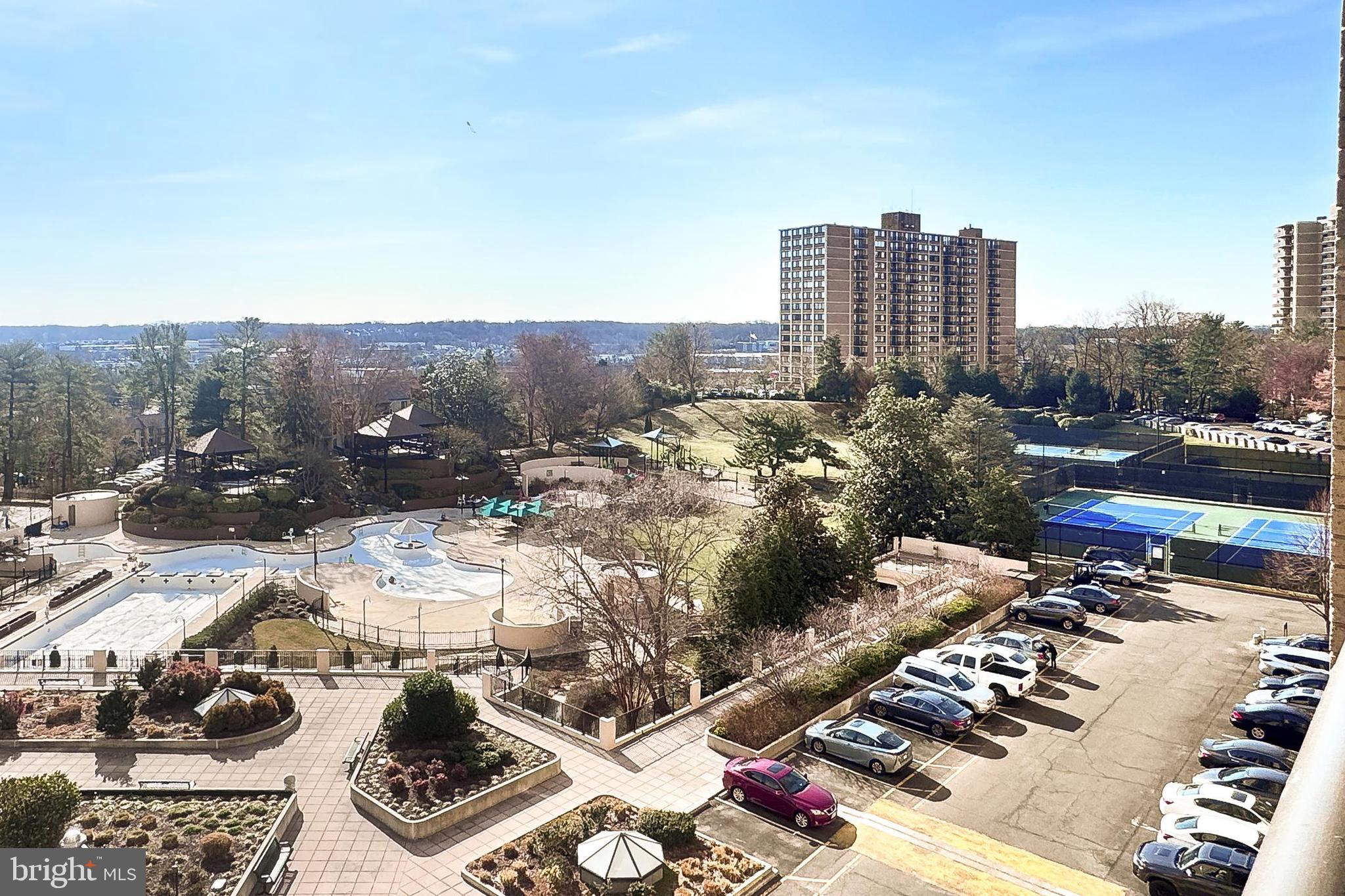 WATERGATE AT LANDMARK - Residential