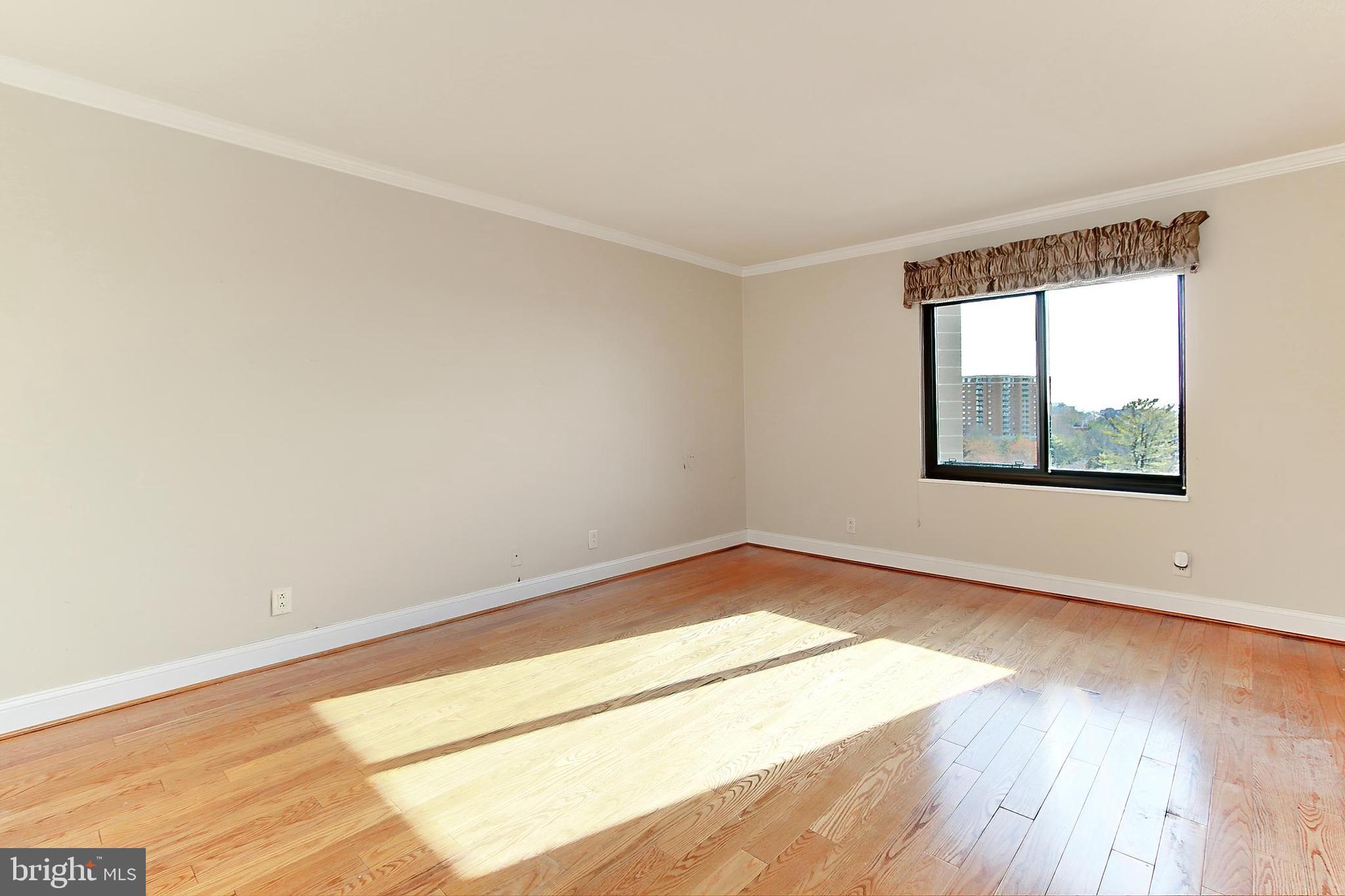 WATERGATE AT LANDMARK - Residential