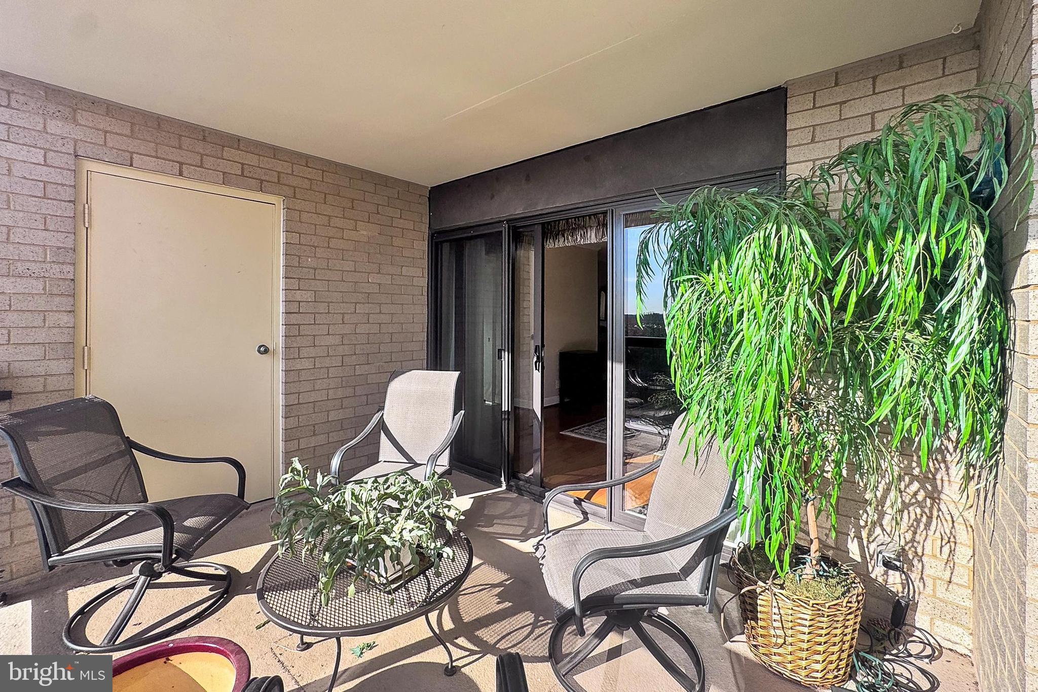 WATERGATE AT LANDMARK - Residential