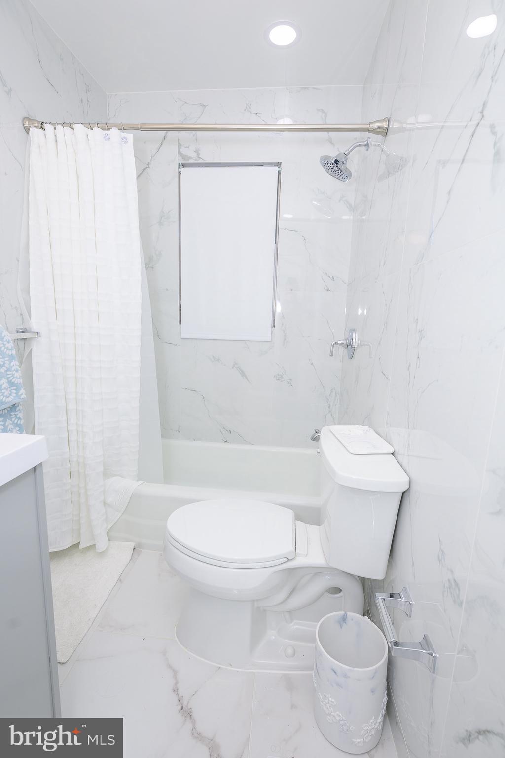 EASTPORT - Residential