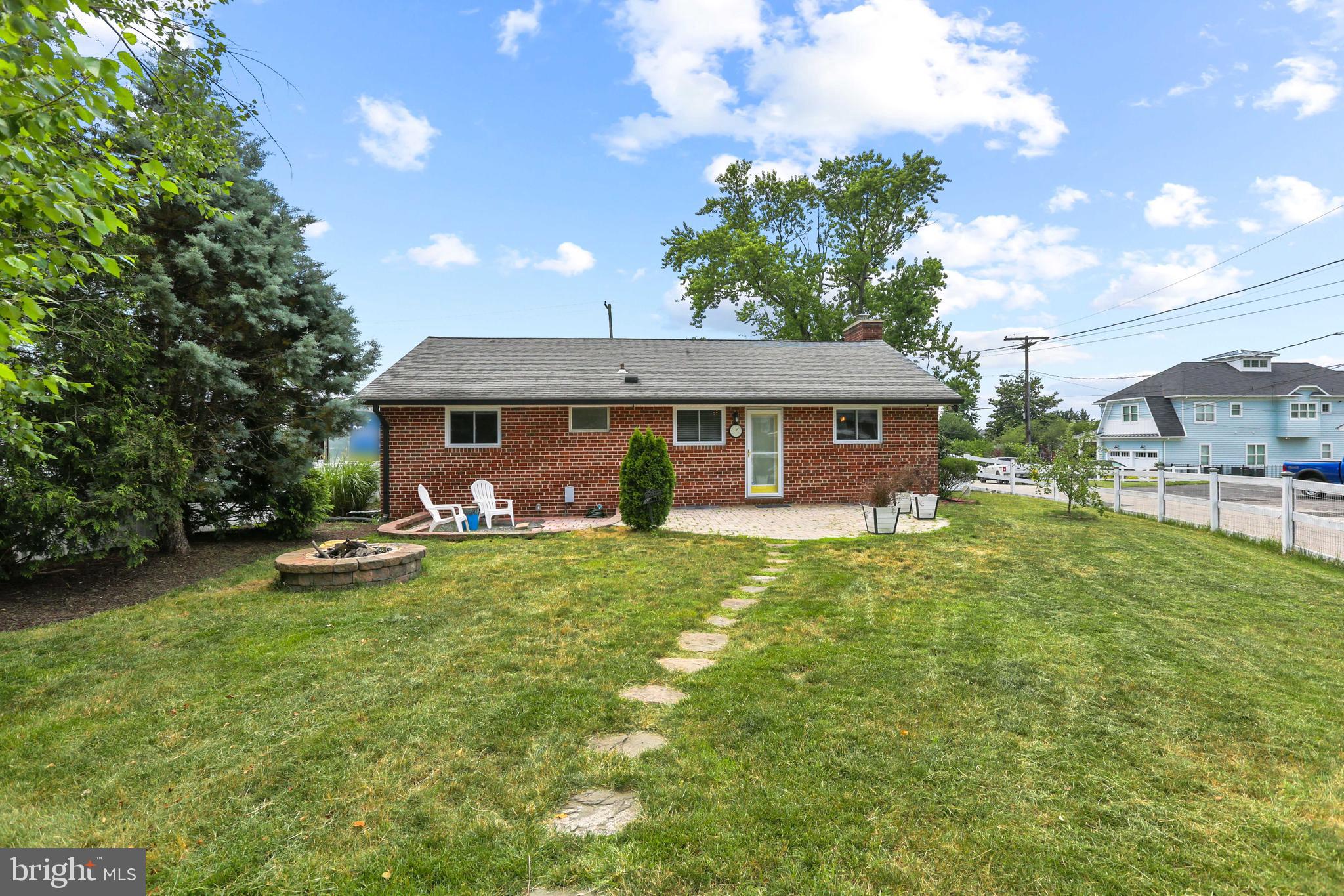 RIVIERA BEACH - Residential