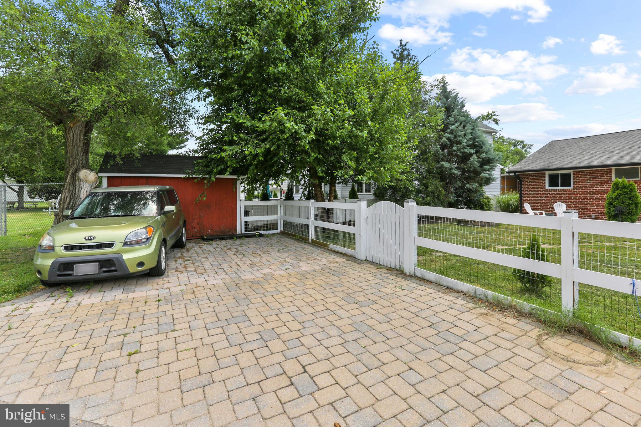 RIVIERA BEACH - Residential