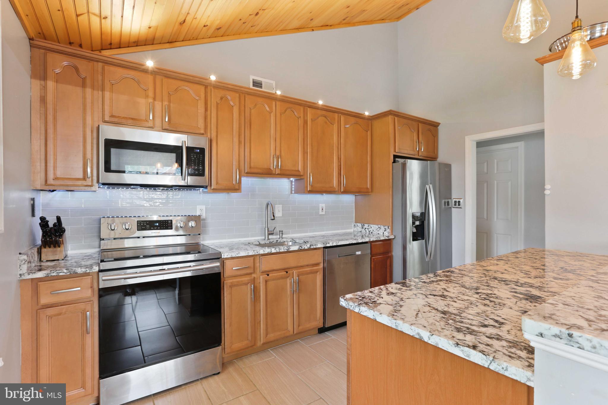 RIVIERA BEACH - Residential